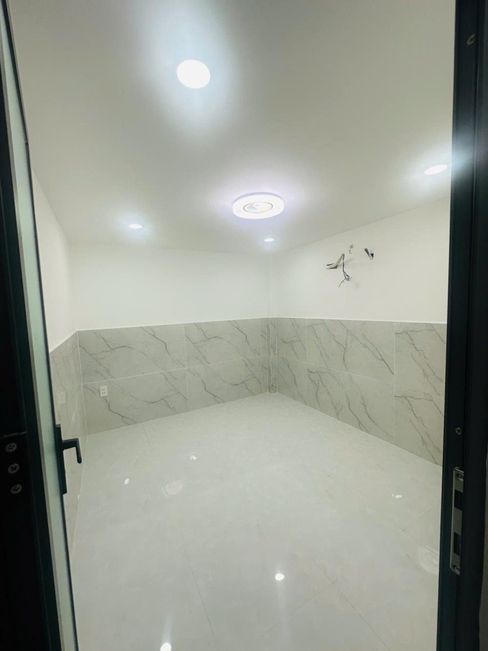 Nhà Giáp Lê Trọng Tấn, 36m2, 3.5 tỷ - Hẻm Ôtô, 3PN, SHR