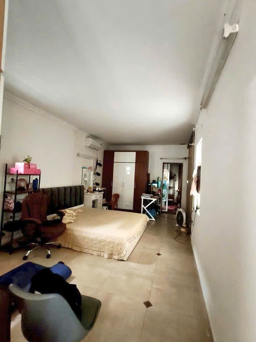 Bán Nhà Phố Lô Góc Hoàng Ngọc Phách, Đống Đa - Giá 10.8 Tỷ
