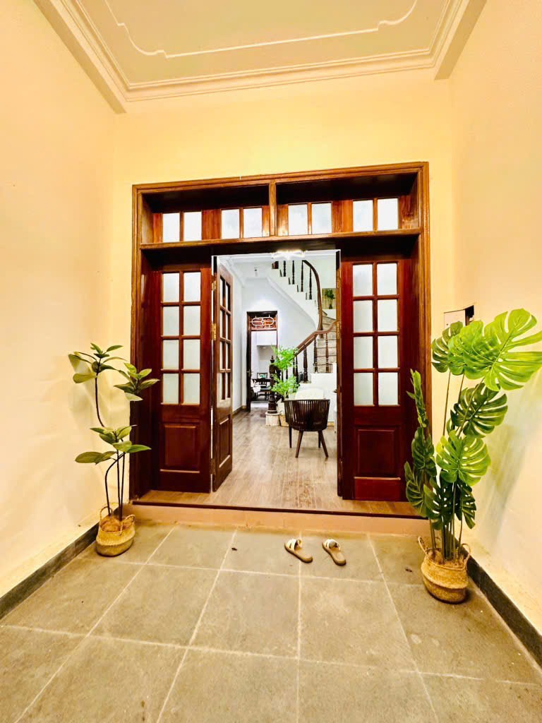 Bán Nhà Đẹp Ba Đình - 41m² - 9.3 Tỷ - Ô Tô Đỗ Cửa - Kinh Doanh