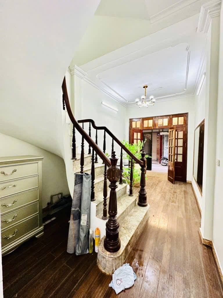 Bán Nhà Đẹp Ba Đình - 41m² - 9.3 Tỷ - Ô Tô Đỗ Cửa - Kinh Doanh