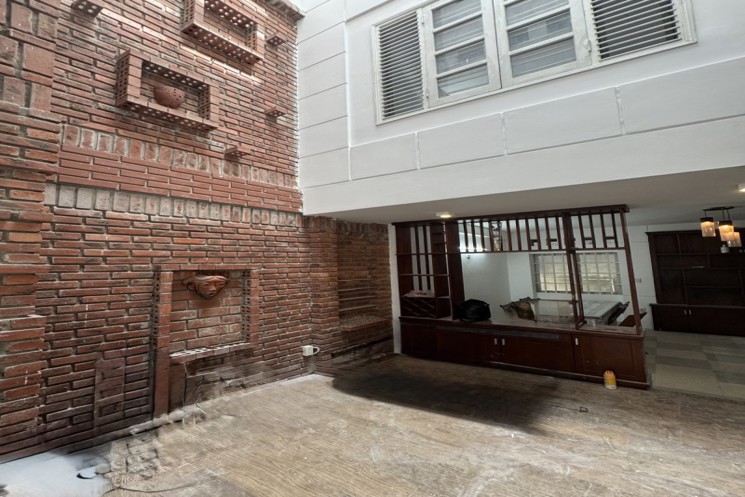 ♥ Nhà Kiệt 5.5m Cách Mạng Tháng 8, 76m2, ngang 5.5m, 2.5 tầng cứng, nhỉnh 4 tỷ