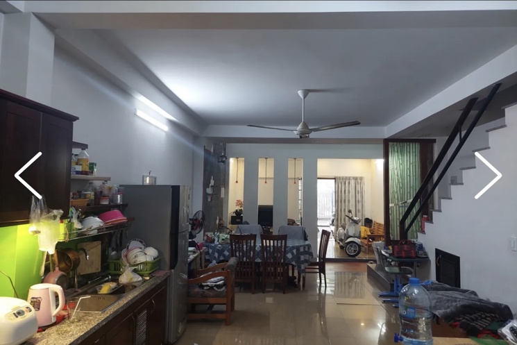 Nhà 2 tầng mặt tiền Thế Lữ . DT:100m , ngang 5m