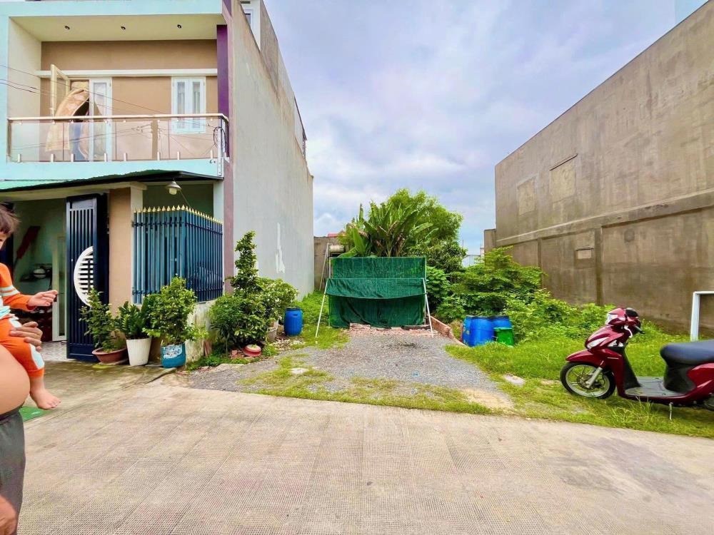 Bán Gấp Lô Đất 240m2 Ngay Chợ Hoa Viên - Giá 580tr - Vị Trí Đắc Địa