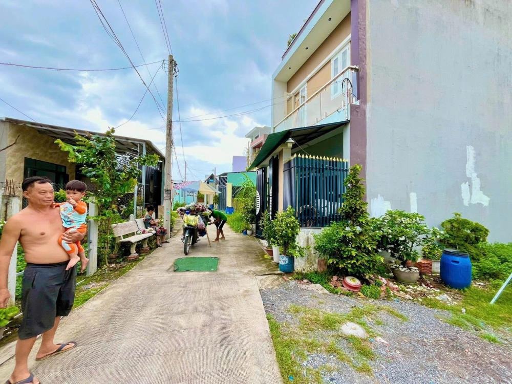 Bán Gấp Lô Đất 240m2 Ngay Chợ Hoa Viên - Giá 580tr - Vị Trí Đắc Địa