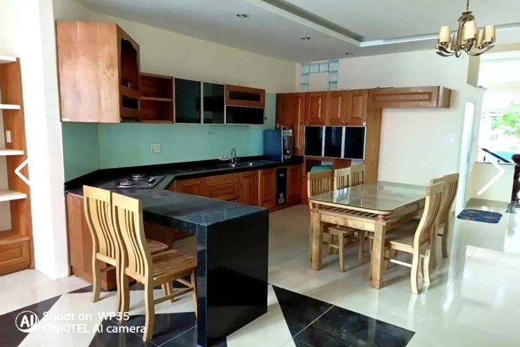 Nhà 3 tầng 2 mặt tiền Hoàng Thúc Trâm . DT:90m , ngang 5m
