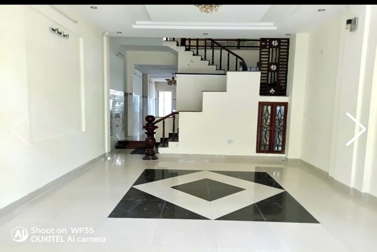 Nhà 3 tầng 2 mặt tiền Hoàng Thúc Trâm . DT:90m , ngang 5m