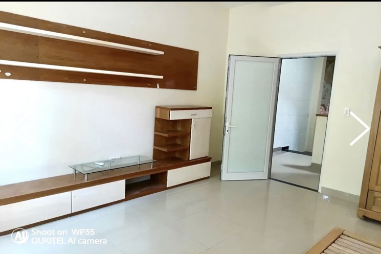 Nhà 3 tầng 2 mặt tiền Hoàng Thúc Trâm . DT:90m , ngang 5m