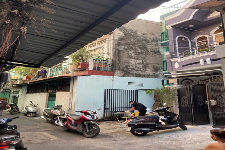 NHÀ ĐẸP HUỲNH KHƯƠNG AN  ĐỐI DIỆN TRƯỜNG ĐẠI HỌC