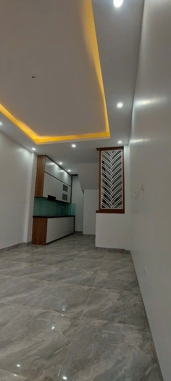 Bán nhà phân lô Cầu Diễn 30m2, 5 tầng, ô tô đỗ cổng, giá 6.4 tỷ
