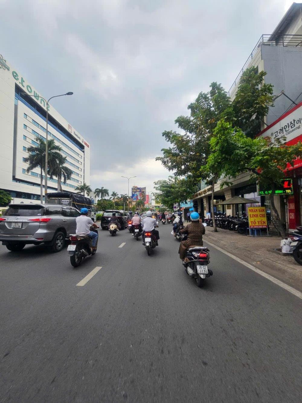 Bán nhà mặt tiền Kinh Doanh - Metro Cộng Hòa, Tân Bình - 4.5x22m - 11 tỷ TL
