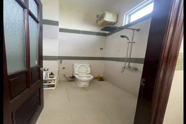 Nhà 2 tầng mat tiền Sơn Thuỷ 2 . DT:94m , ngang 5m