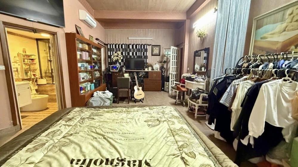 Bán nhà Đội Cấn 5 tầng, Full Nội thất, Vị trí đẹp - 0365676668