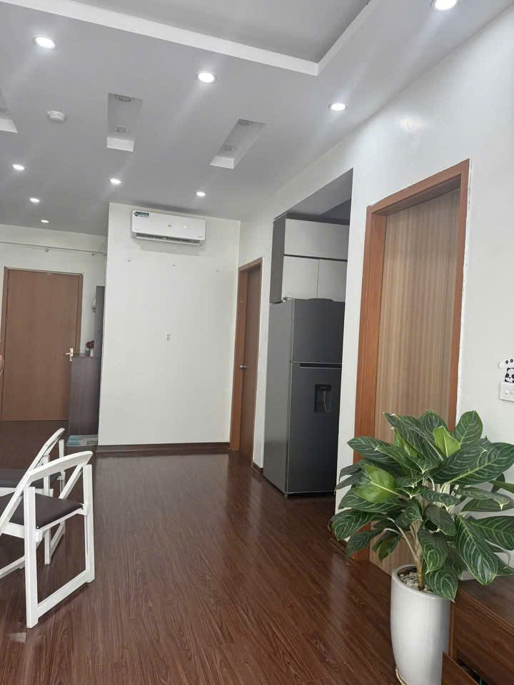 Chính chủ bán nhanh căn hộ góc view hồ, full nội thất tại Thanh Hà, Hà Đông