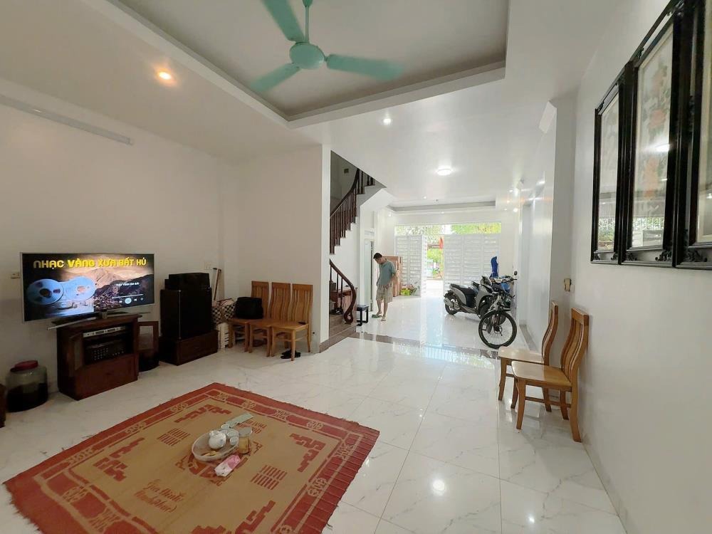Bán Liền Kề Mậu Lương 65m2, 3 Tầng, Kinh Doanh Đắt Lợi - Giá 14.8 tỷ