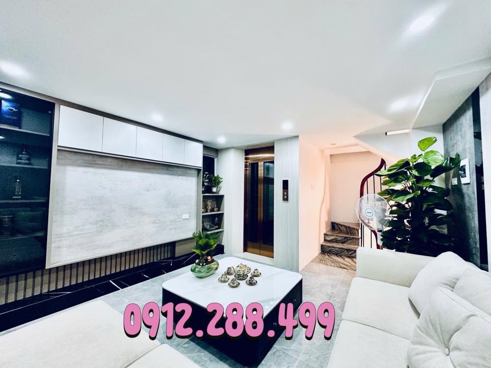 Bán nhà Hai Bà Trưng 36m2 x 7 tầng, thang máy, lô góc, full nội thất - 9.8 tỷ