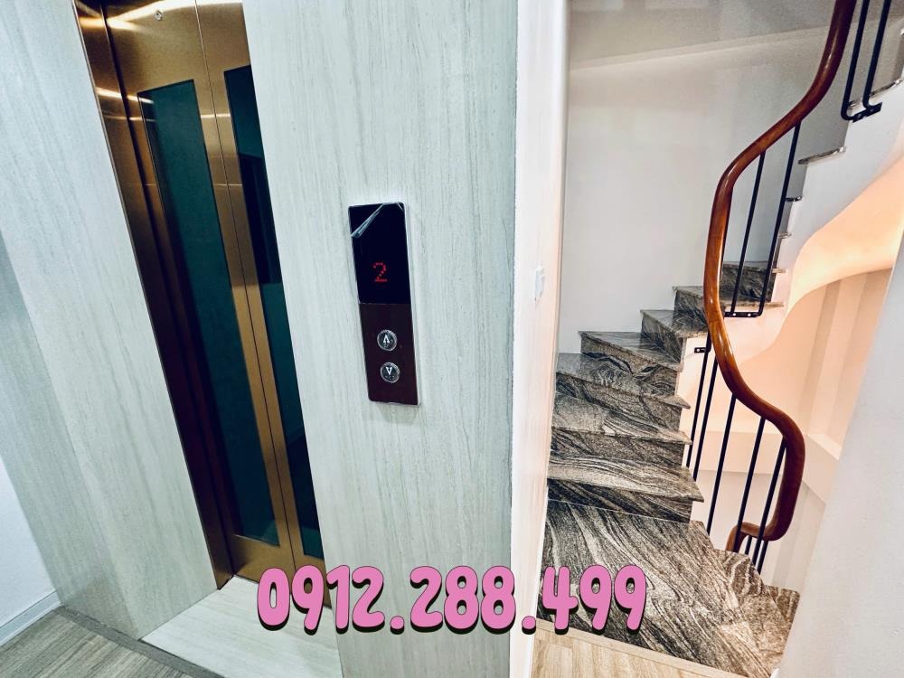 Bán nhà Hai Bà Trưng 36m2 x 7 tầng, thang máy, lô góc, full nội thất - 9.8 tỷ