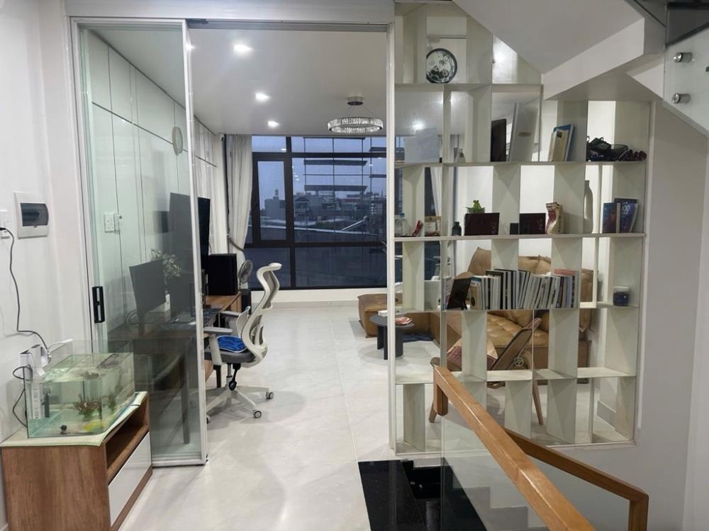 Bán nhà Tân Phú 4 Tầng 77m2, Giá 9.1 Tỷ - Vị Trí Đắc Địa