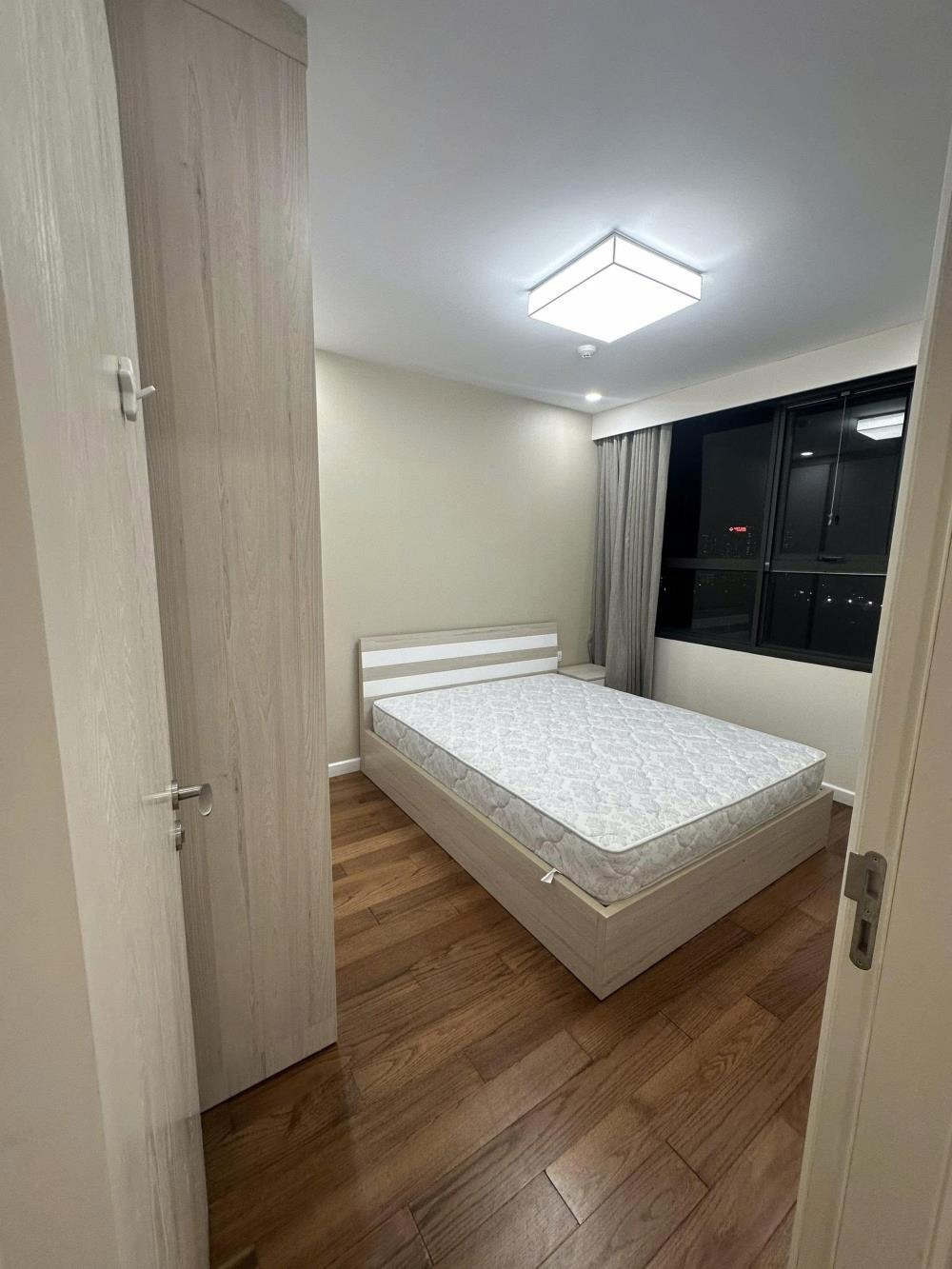 Căn 3 Ngủ 95m2 Vinhomes D Capitale: View Hồ Đẹp, Giá Tốt Nhất