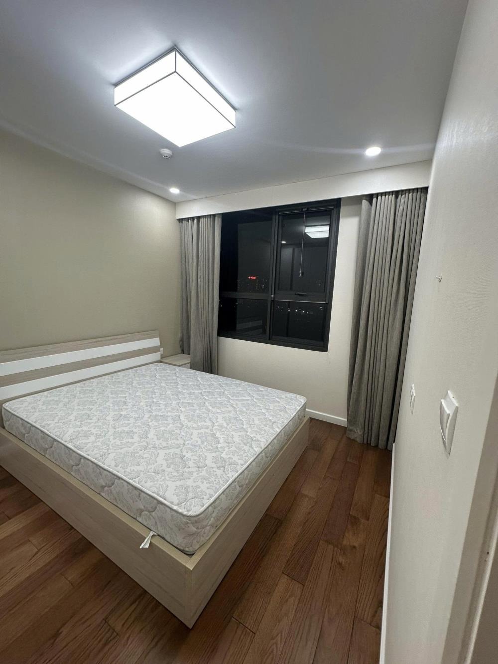 Căn 3 Ngủ 95m2 Vinhomes D Capitale: View Hồ Đẹp, Giá Tốt Nhất