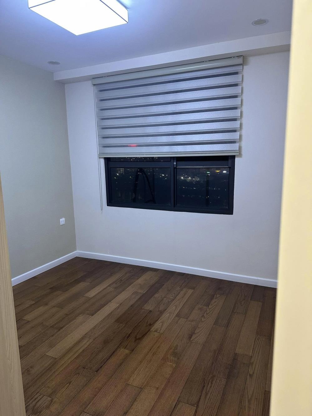 Căn 3 Ngủ 95m2 Vinhomes D Capitale: View Hồ Đẹp, Giá Tốt Nhất