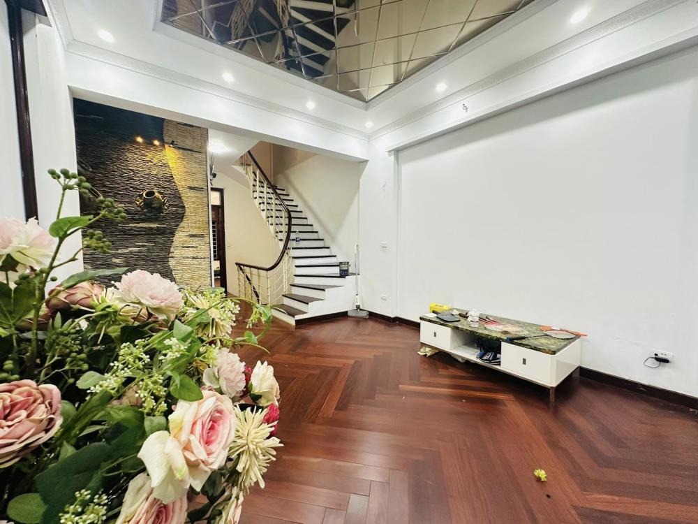 Bán nhà phân lô ô tô phố Vũ Hữu Nam, Từ Liêm - 54m2, Giá 17.9 tỷ TL