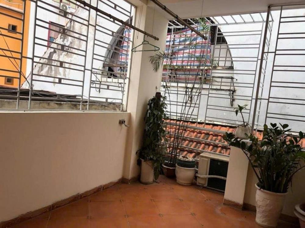 Bán Nhà Cầu Giấy - 5 Tầng, 7 Phòng Cho Thuê, Ô Tô Tránh - Giá 10.8 Tỷ