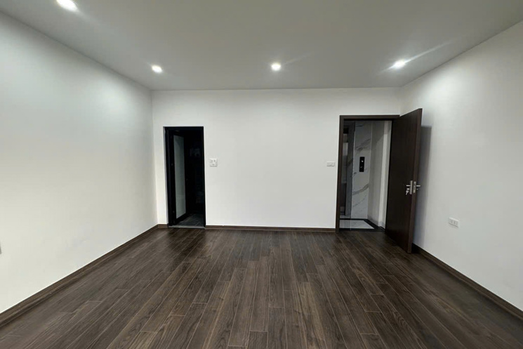 Nhà Tứ Liên - Tây Hồ - 5 tầng - thang máy - chuẩn công năng, về ở luôn giá 9,4 tỷ