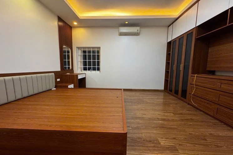 Lạc Long Quân- dân trí cao-tiện ích đầy đủ-thiết kế hiện đại-nhà mới ở ngay-5 tầng giá nhỉnh 10 tỷ