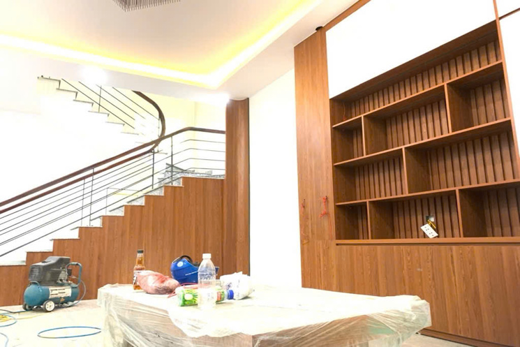 Lạc Long Quân- dân trí cao-tiện ích đầy đủ-thiết kế hiện đại-nhà mới ở ngay-5 tầng giá nhỉnh 10 tỷ