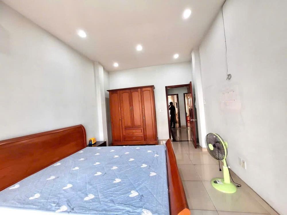 Bán nhà Hóc Môn - Mặt tiền 8m, 4x13m - Giá 3 tỷ TL - Pháp lý rõ ràng