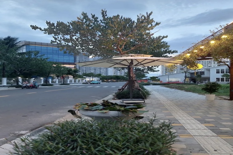 Nhà cấp 4 mặt tiền Nam Thọ 2 . DT:115m . Ngang 5m