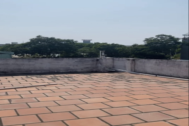 Nhà 3 tầng mặt tiền Lê Văn Hiến . DT:190m , ngang 6m7