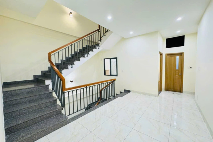 Nhà 3 tầng 3 Mê Kiệt ô tô Tôn Đản gần Chợ Hòa An – sát cầu vượt ngã 3 Huế