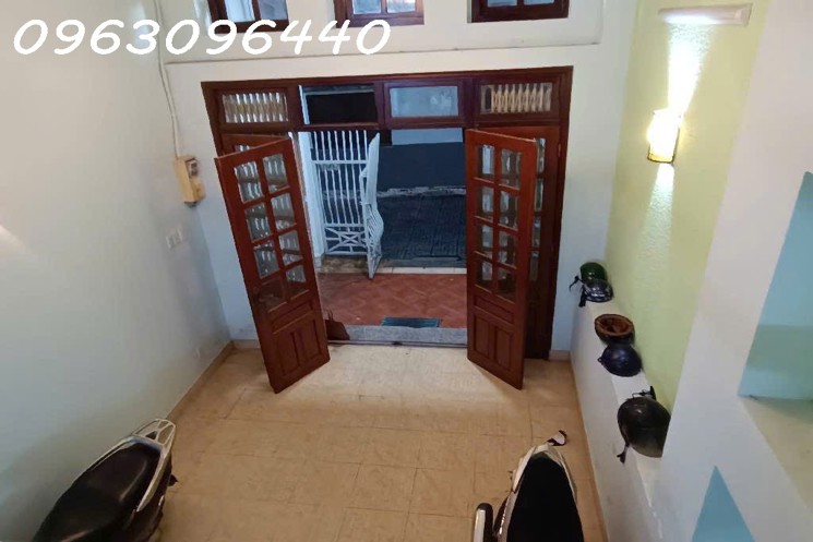 Nhà Mặt Phố Trần Xuân Soạn Q7, 4 Tầng, 52m2, Giá Chỉ 7.4 Tỷ, Sổ Đỏ Trao Tay!