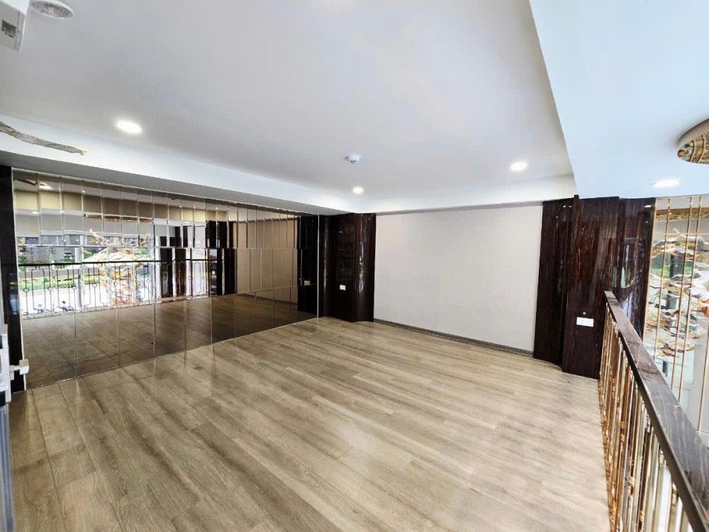 Bán nhà phố Tây Sơn, Đống Đa - 60m2, 7 tầng, mặt tiền 5.3m - Giá 31 tỷ