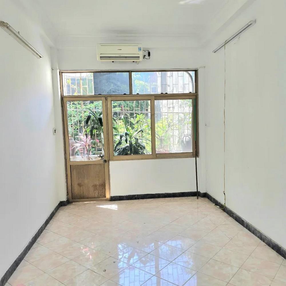 Bán Nhà Trung Tâm Cầu Giấy - Ngõ Thông Thoáng, Ô Tô Vào Nhà, Kinh Doanh Đỉnh Cao