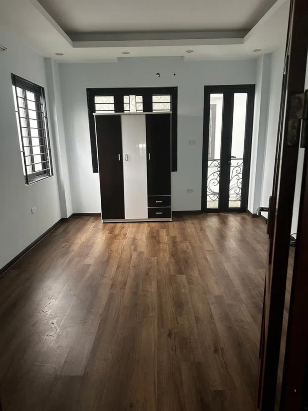 Bán nhà lô góc Trịnh Văn Bô, 35m2, 5 tầng, Ô tô vào cửa