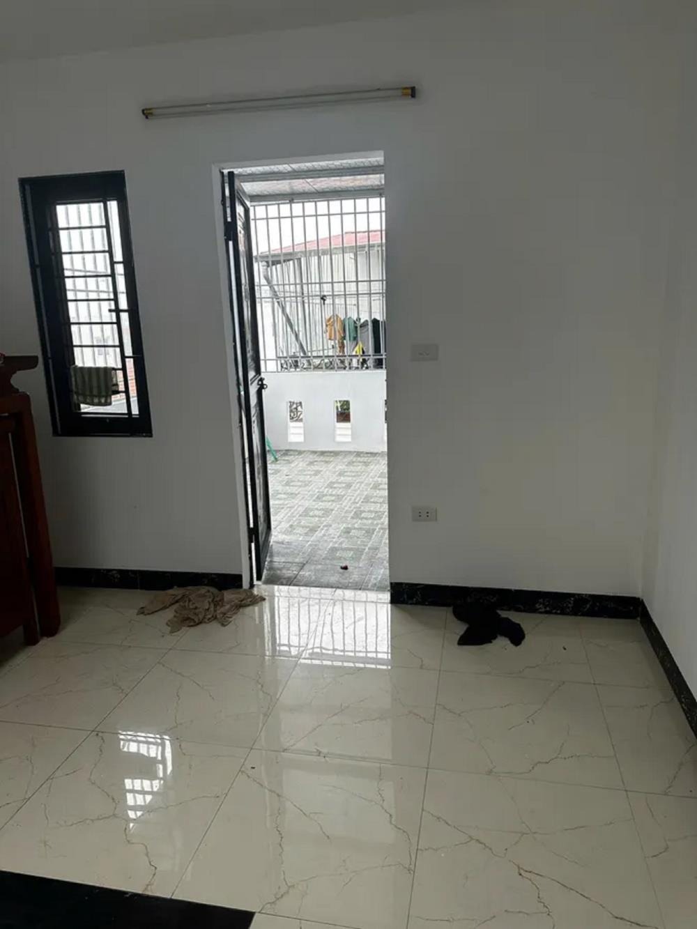Bán nhà lô góc Trịnh Văn Bô, 35m2, 5 tầng, Ô tô vào cửa