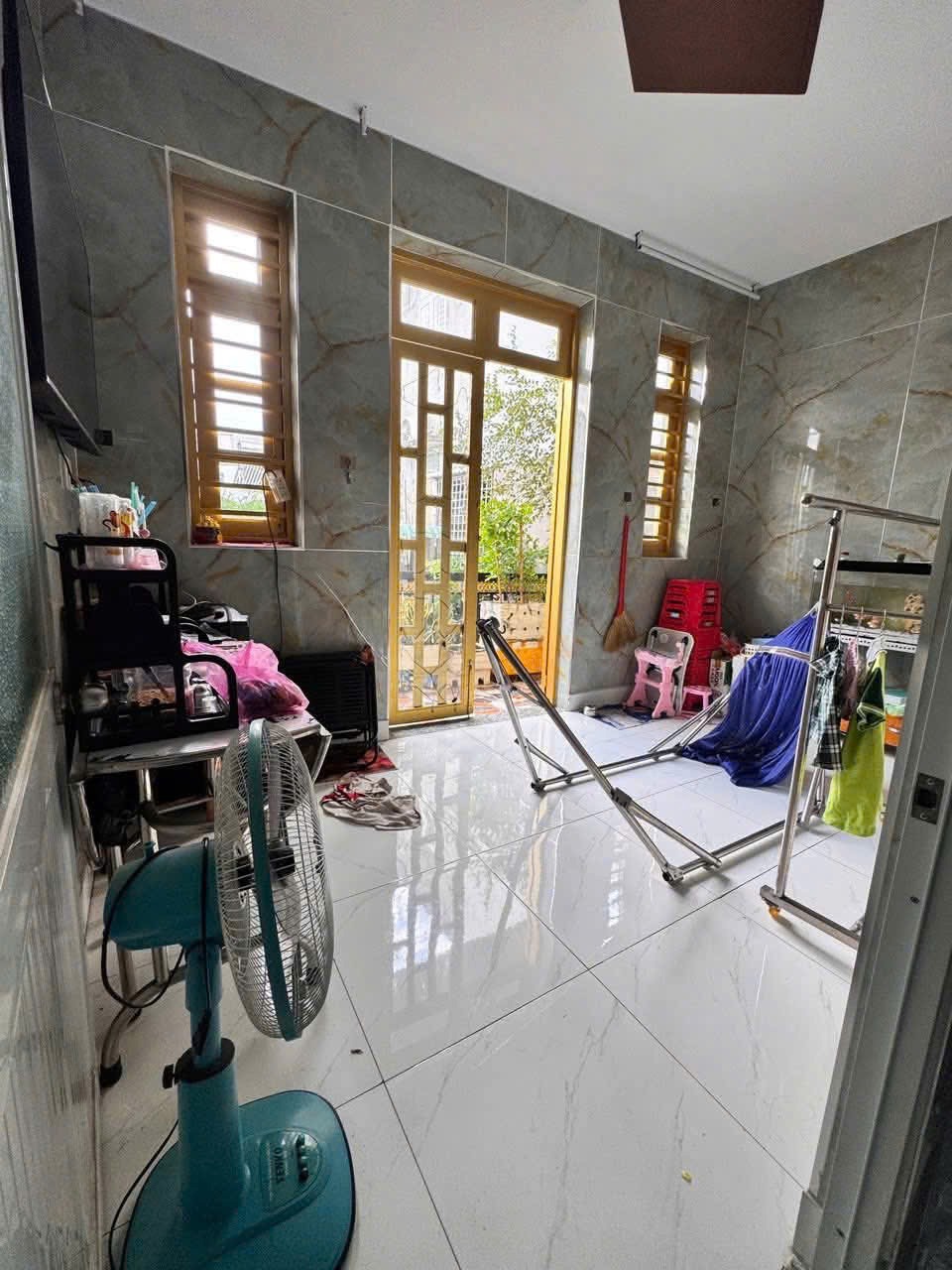 Nhà Đẹp 1 Lầu 3 Phòng Ngủ Quận 12 - Giá 3.97 Tỷ