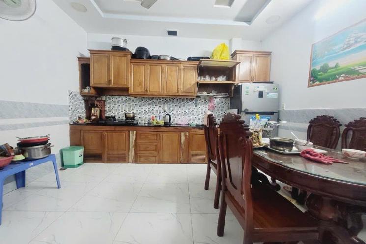 HẺM Ô TÔ ĐỖ CỬA - 83M2 - TRUNG TÂM PHƯỜNG PHÚ THUẬN, Q7 - 8 T.Ỷ NHỈNH (3Đ668)