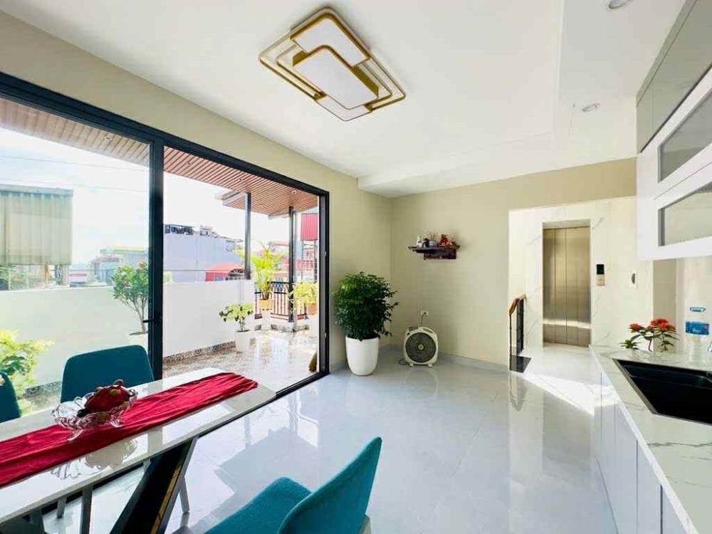 Nhà Phố Minh Khai: 50m2, Thang Máy, Xây Mới - Giá 12 Tỷ