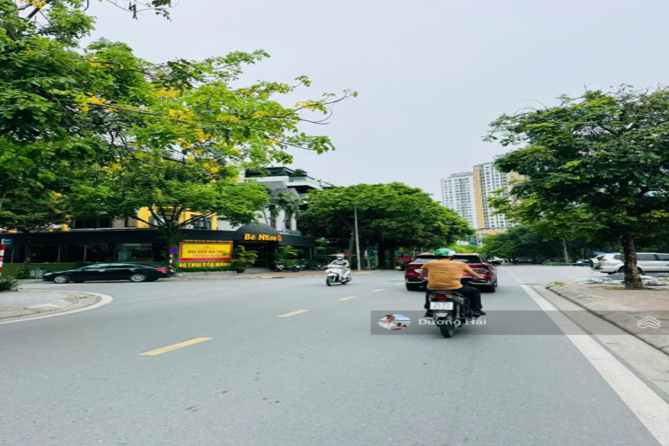 Bán nhà Ngõ 106 Hoàng Quốc Việt - 100m MT 10M - Ô Tô - KDVP - Hàng Xóm KĐT Starlake Tây Hồ