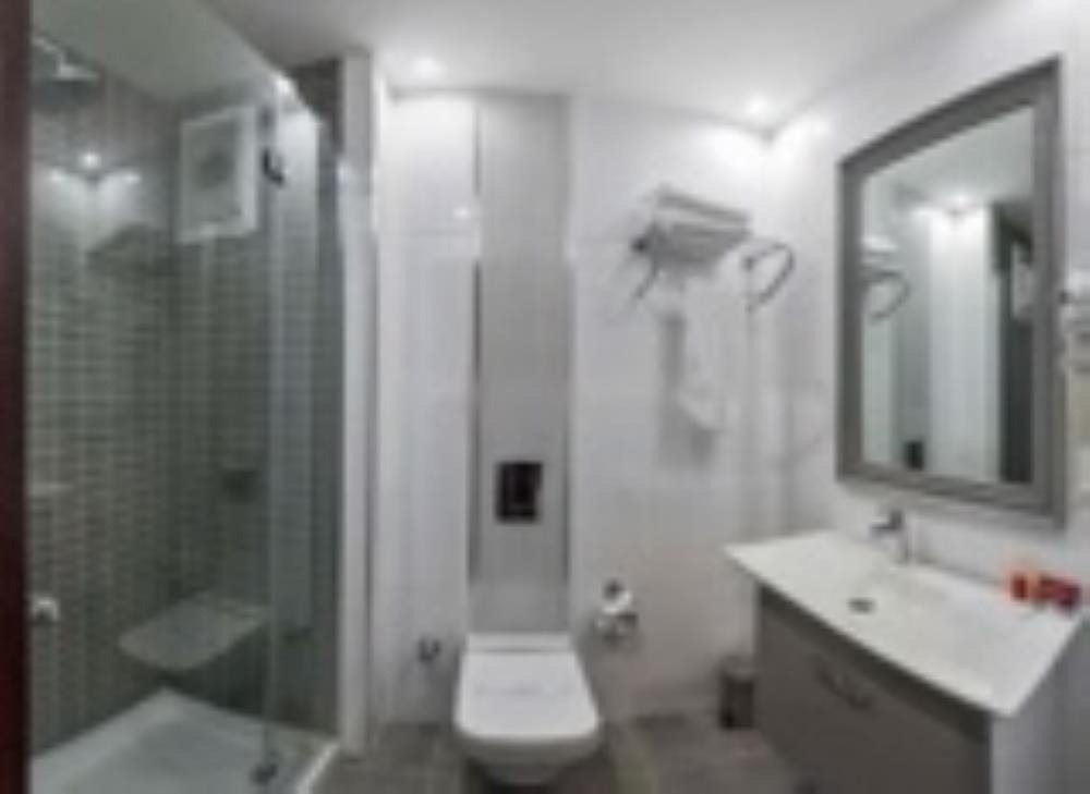 Cho Thuê Nhà Nguyên Căn, Cao Cấp, 3PN, Gần Chợ Bà Chiểu, Bình Thạnh