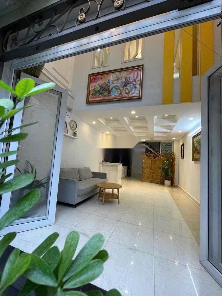 Cho Thuê Nhà Nguyên Căn, Cao Cấp, 3PN, Gần Chợ Bà Chiểu, Bình Thạnh