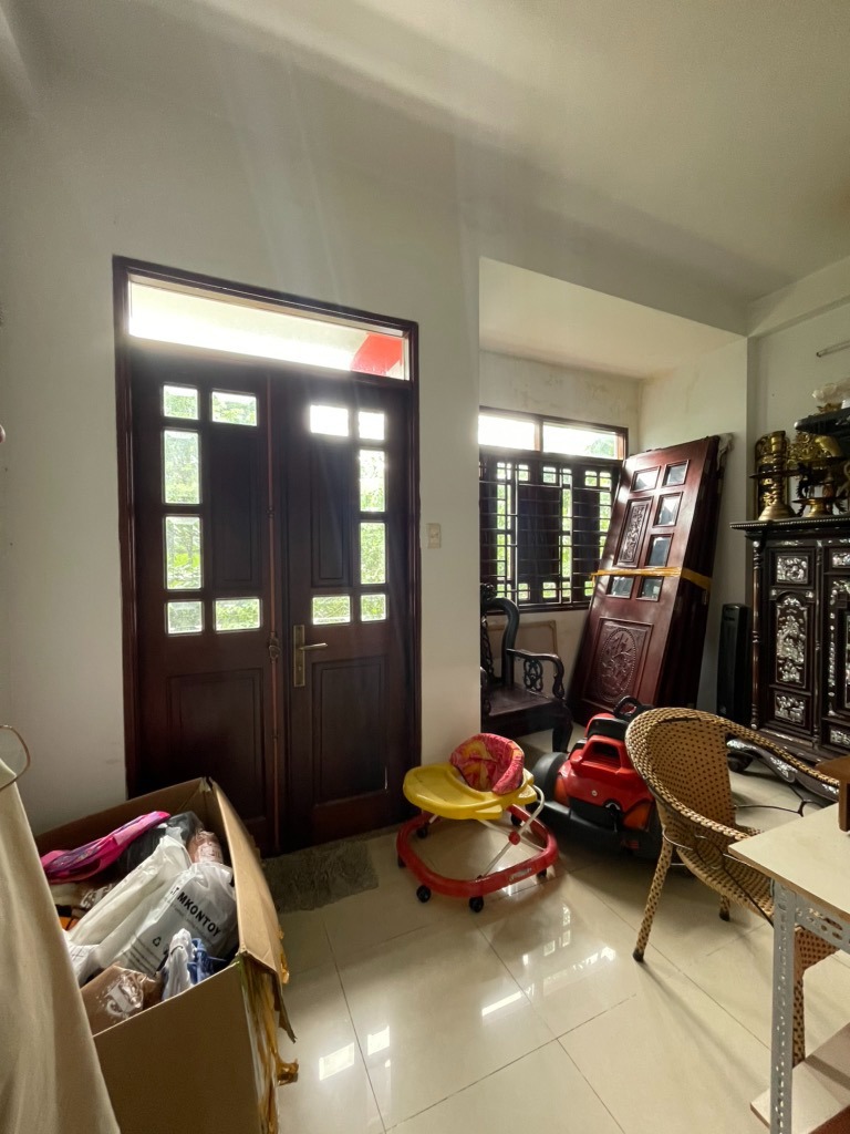 Siêu Vị Chí - Vị Trí Đắc Địa, Nhà 4 Tầng, Giá Chỉ 11 Tỷ