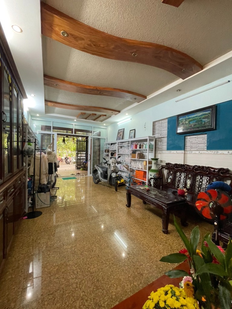 Siêu Vị Chí - Vị Trí Đắc Địa, Nhà 4 Tầng, Giá Chỉ 11 Tỷ