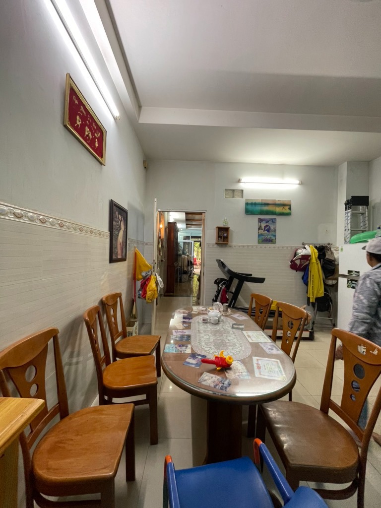 Siêu Vị Chí - Vị Trí Đắc Địa, Nhà 4 Tầng, Giá Chỉ 11 Tỷ