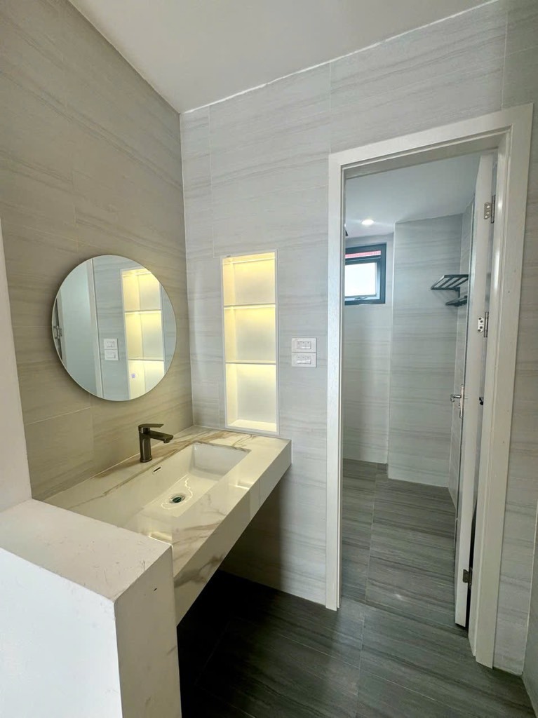 Nhà Tôn Sơn - 50m Ra Phố - 6 Tầng Thang Máy - Full Nội Thất