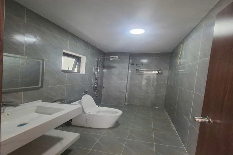 NHÀ ĐẸP Ở LUÔN Phố Nguyễn Văn Linh 35m2 X 6 Tầng X 9.8 tỷ Long Biên