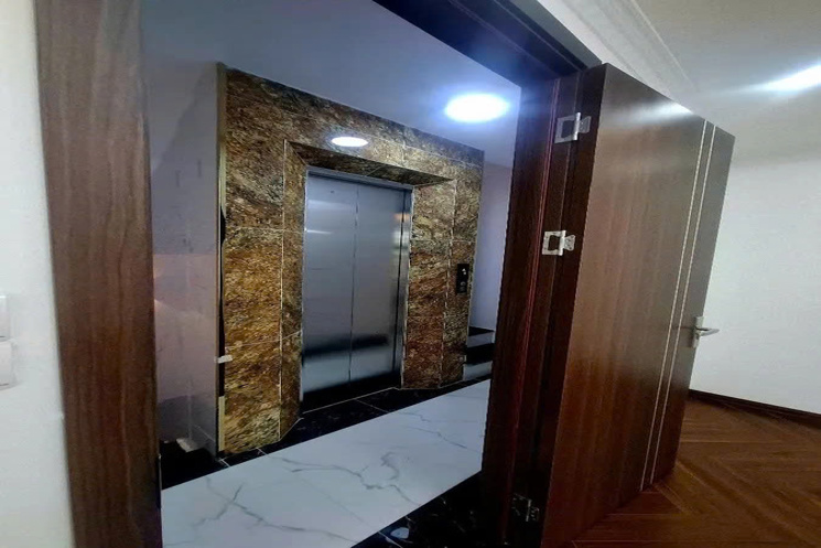 NHÀ ĐẸP Ở LUÔN Phố Nguyễn Văn Linh 35m2 X 6 Tầng X 9.8 tỷ Long Biên